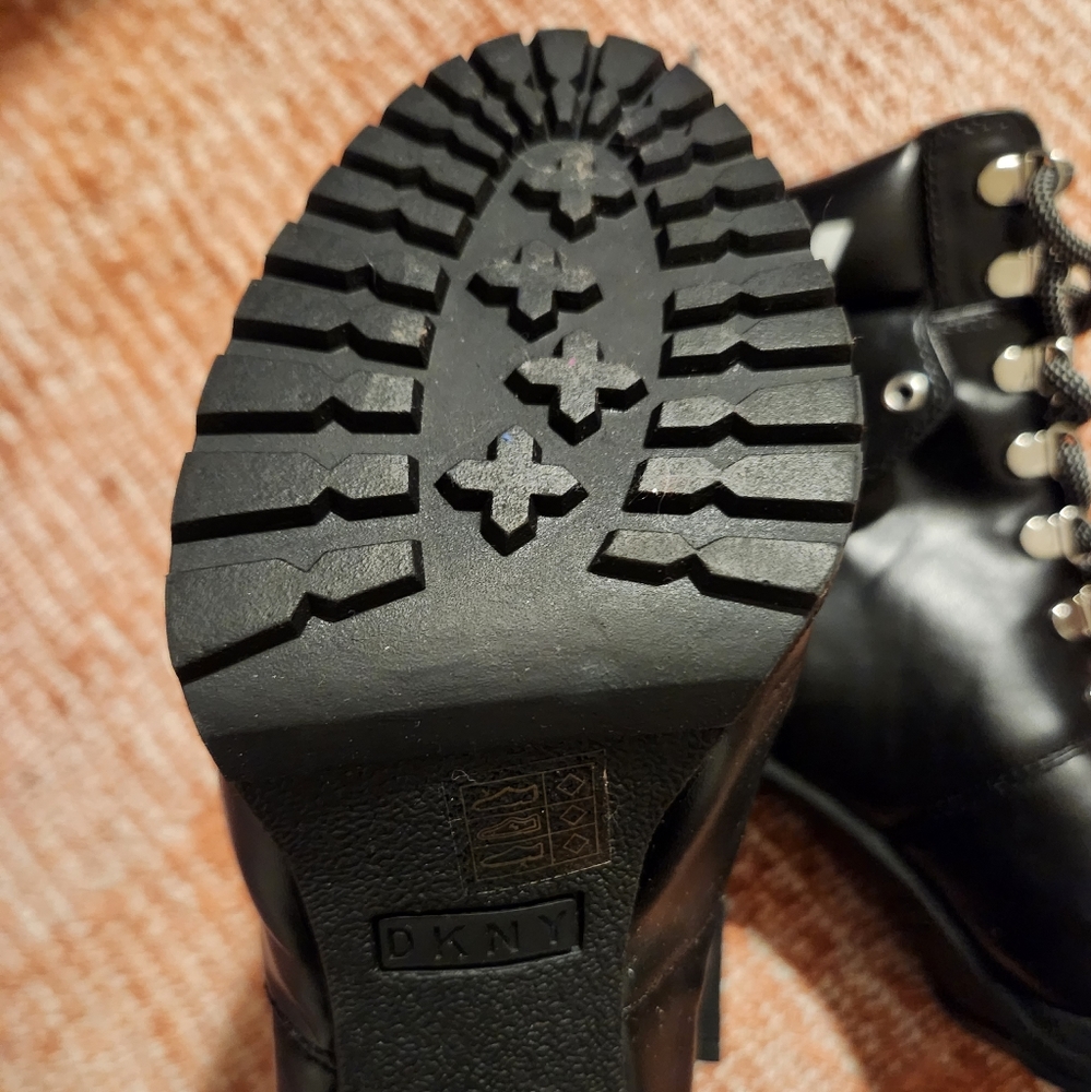 DKNY boots - Picture 2 of 3